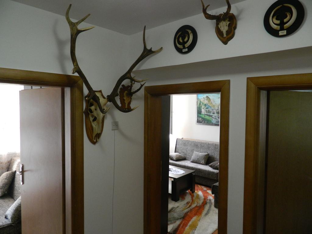 Apartman Sutjeska Тиентище Екстериор снимка