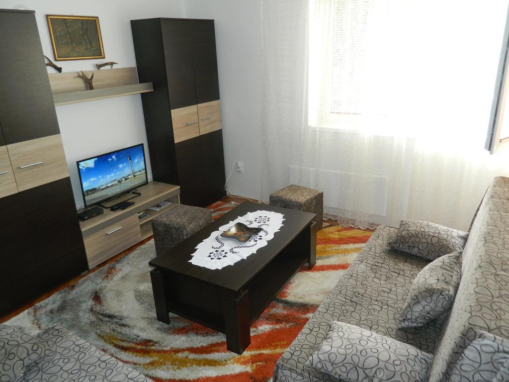 Apartman Sutjeska Тиентище Екстериор снимка