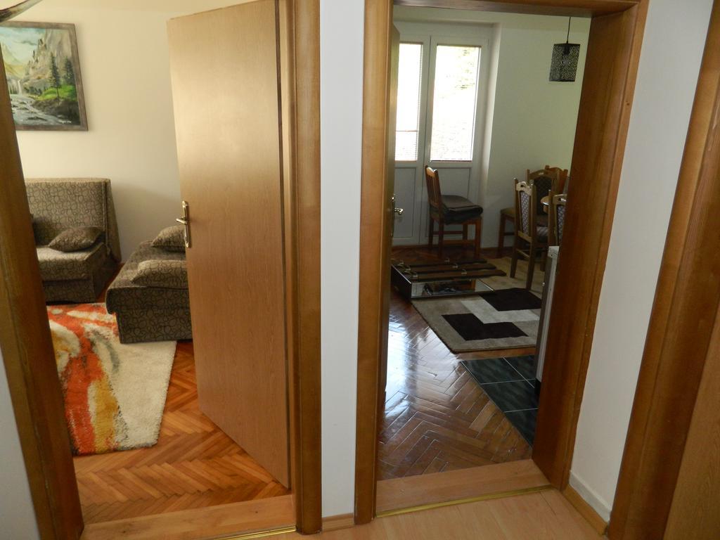 Apartman Sutjeska Тиентище Екстериор снимка