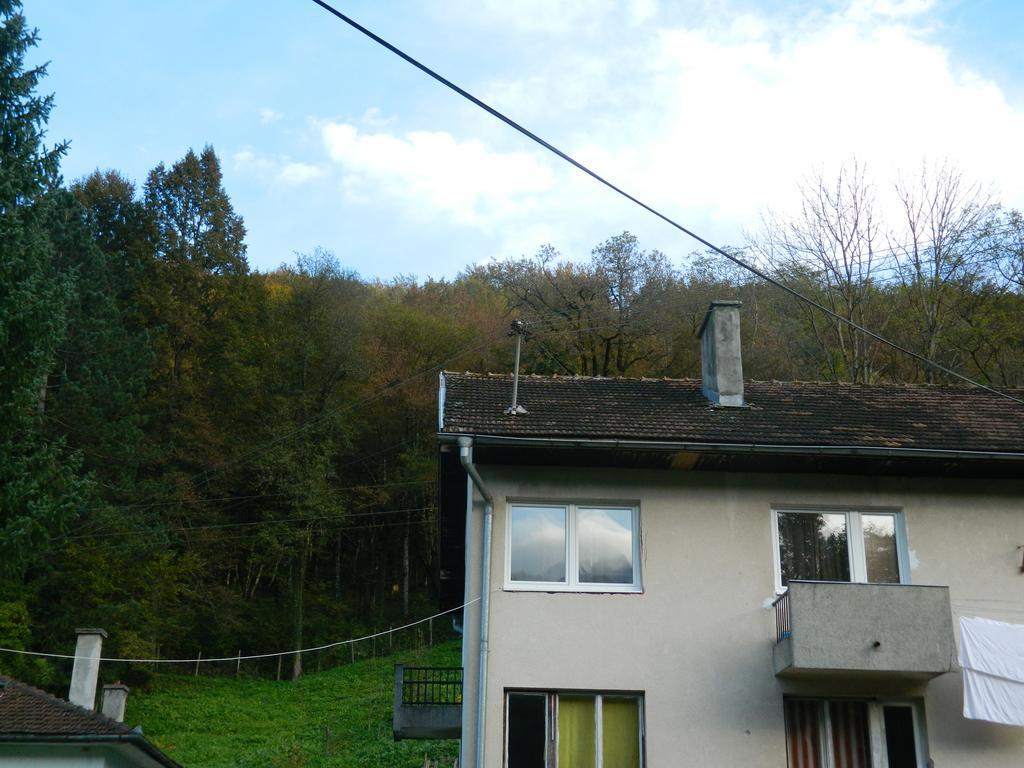Apartman Sutjeska Тиентище Екстериор снимка