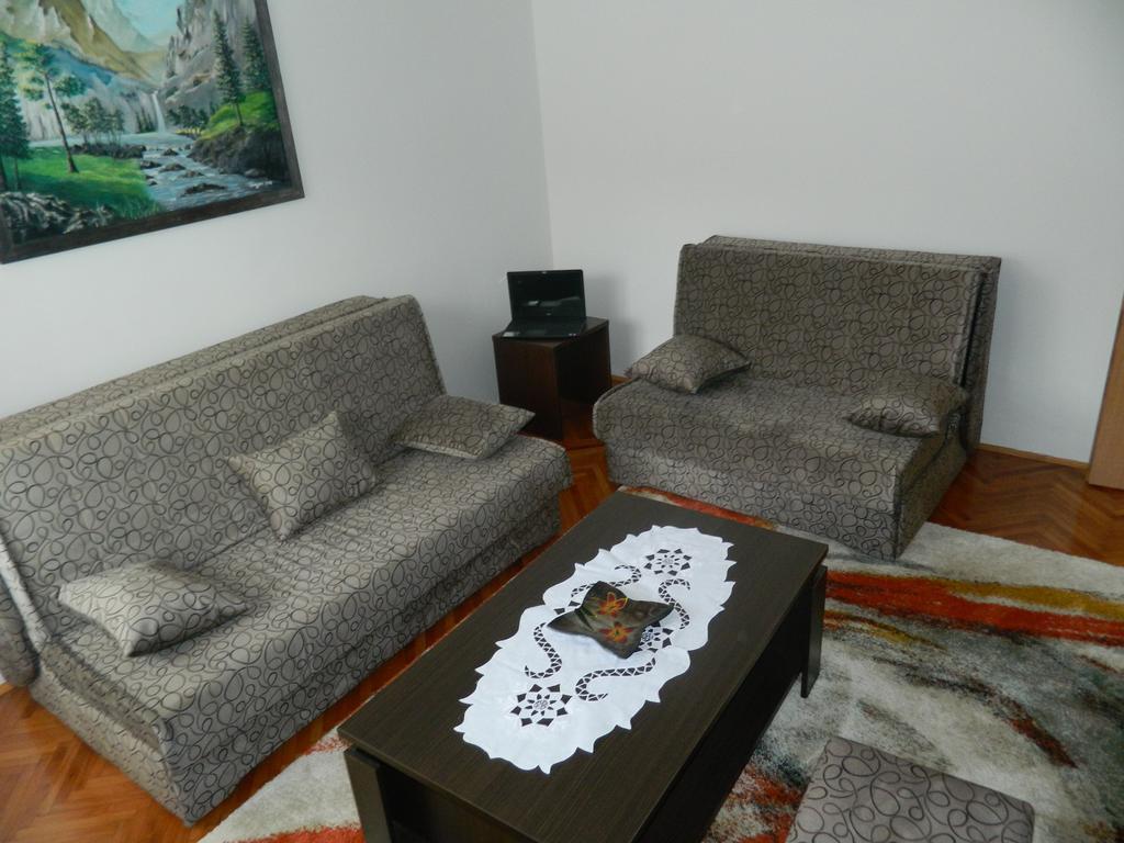 Apartman Sutjeska Тиентище Екстериор снимка