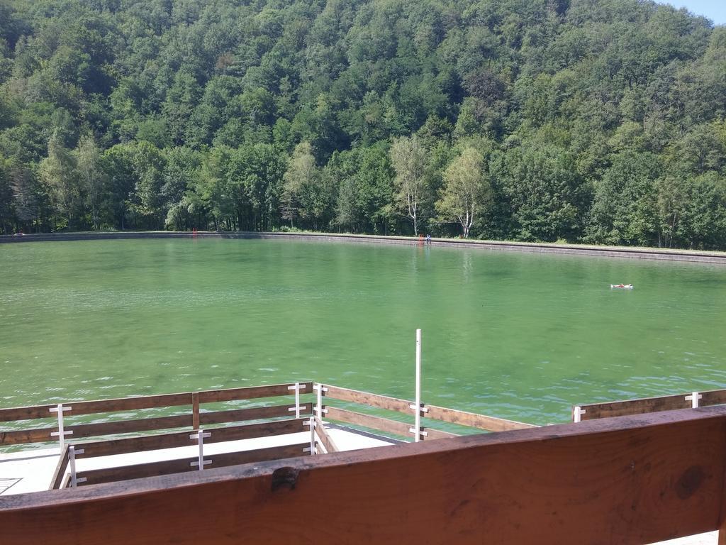 Apartman Sutjeska Тиентище Екстериор снимка