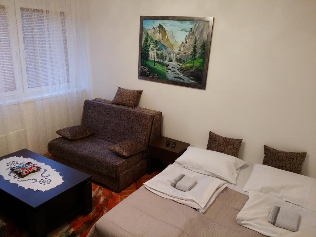 Apartman Sutjeska Тиентище Екстериор снимка