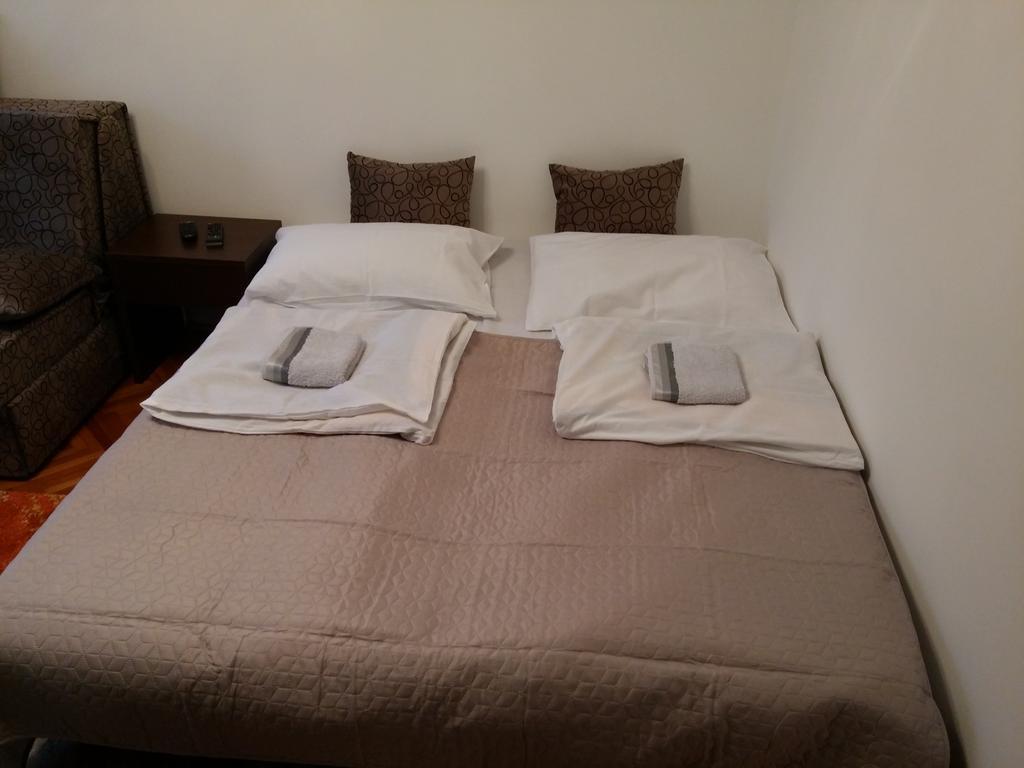 Apartman Sutjeska Тиентище Екстериор снимка
