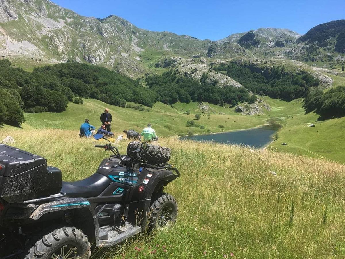 Apartman Sutjeska Тиентище Екстериор снимка